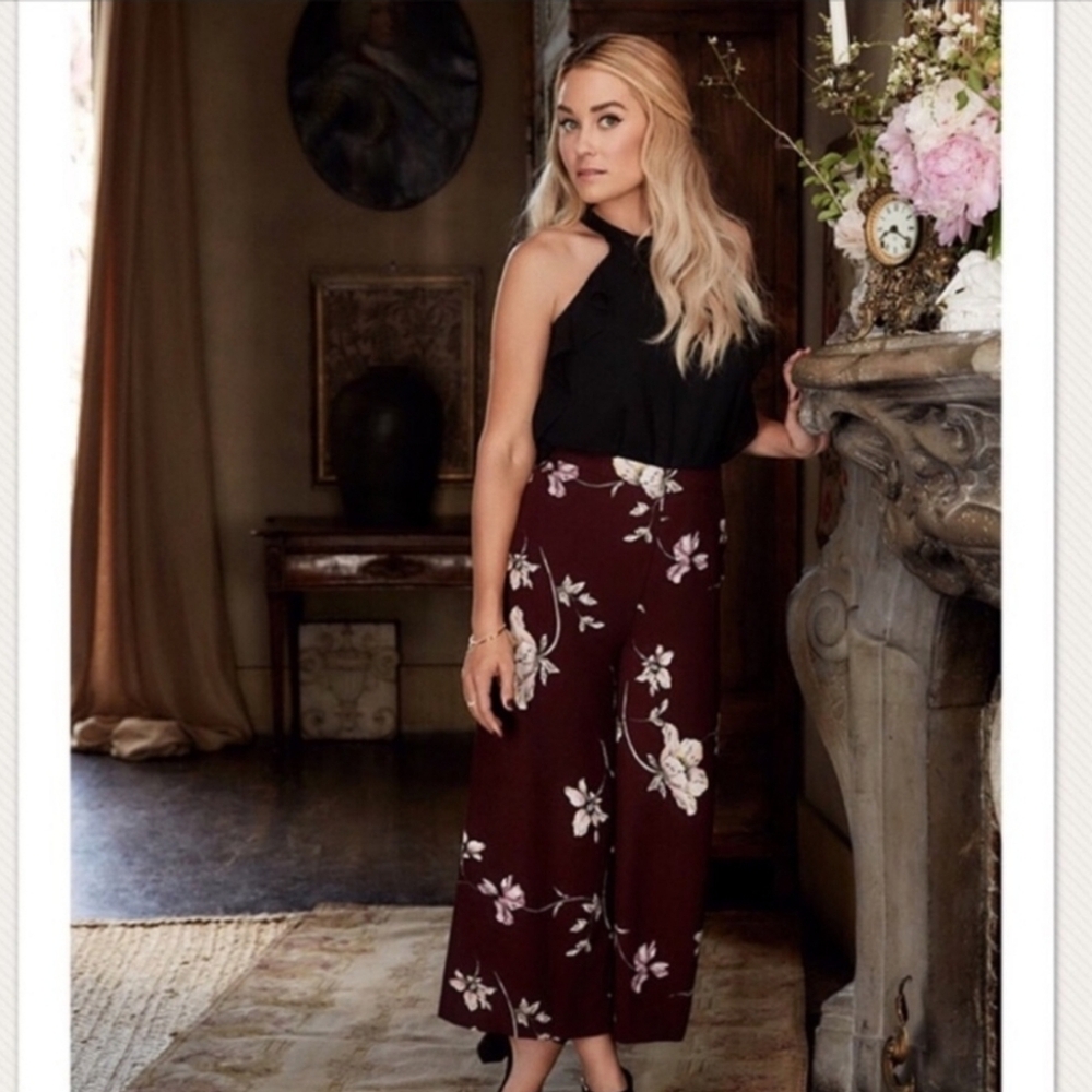 💫 Lauren Conrad Runway cropped floral pants size 2